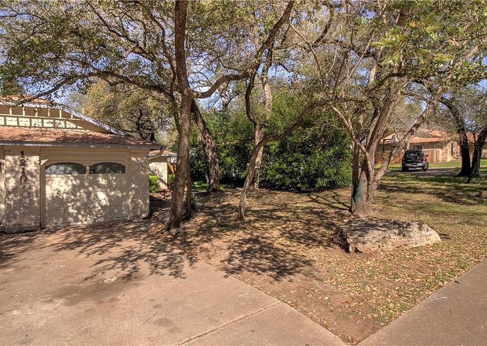 1st image of 12102 Arrowwood Dr #B