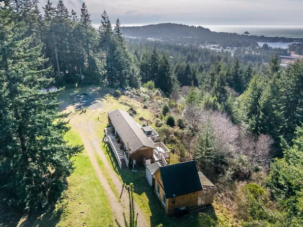 42365 Hensley Hill Rd, Port Orford, OR 97465