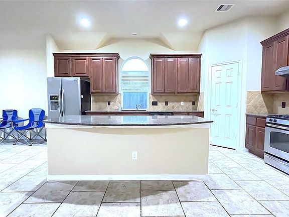 4th image of 20188 Southwood Oaks Dr
