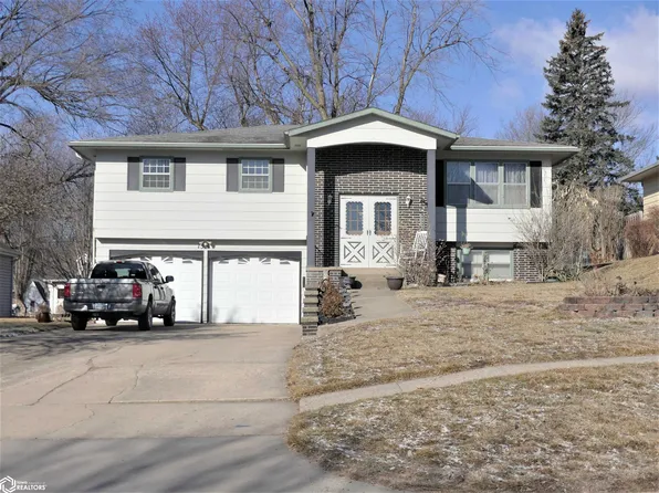 1521 N Main St, Carroll, IA 51401