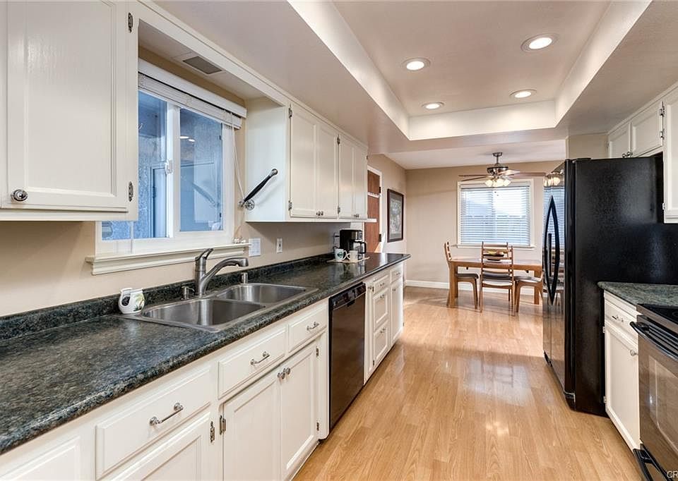 1st image of 1383 Keri Ln