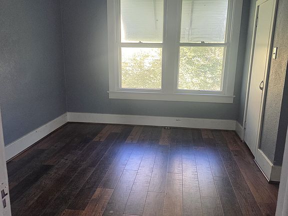 3rd image of 320 NE 8th St