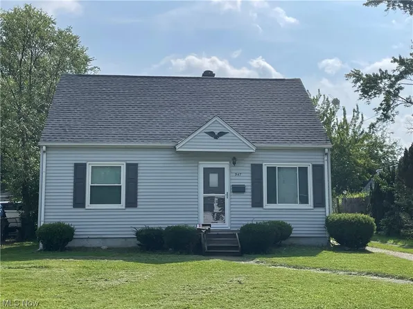 947 Warwick Dr, Sheffield Lake, OH 44054