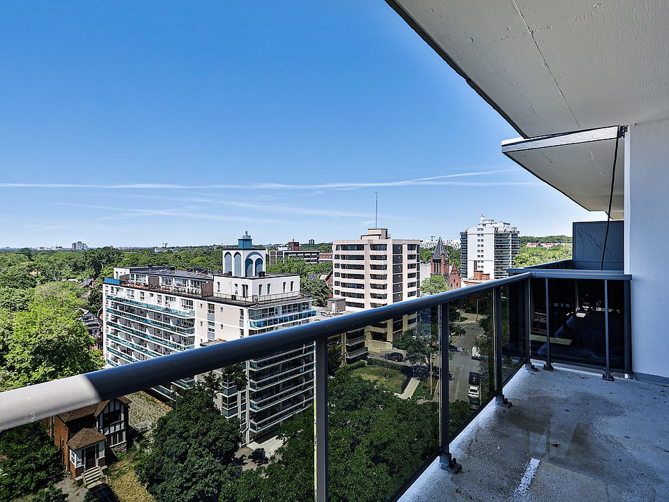 15 Walmer Rd #4 & 06, Toronto, ON M5R 2X1 | Zillow