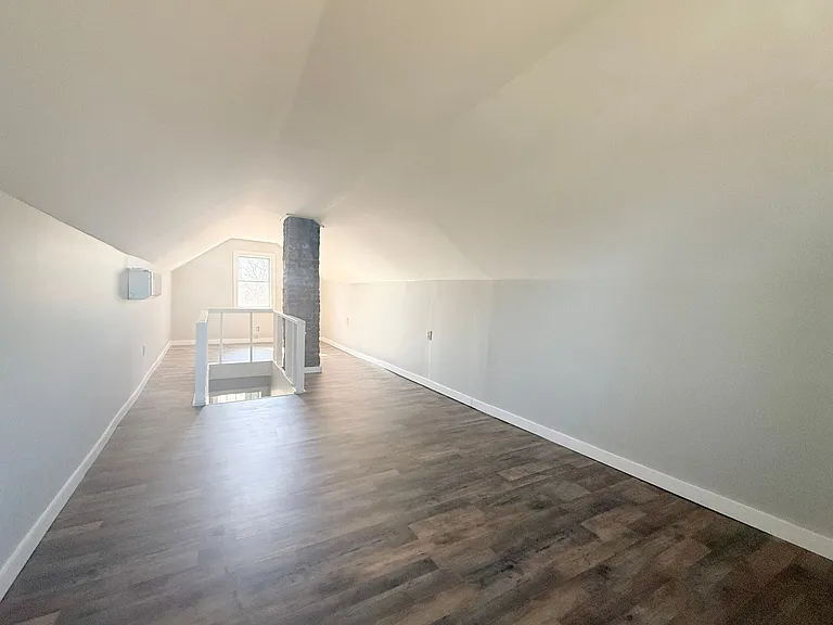 158 King St — Photo 21