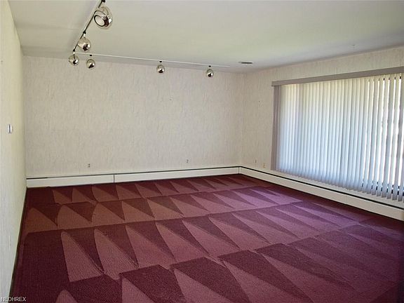 3rd image of 204 Timothy Dr