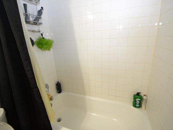 3rd image of 1311 Greeley St S APT 1