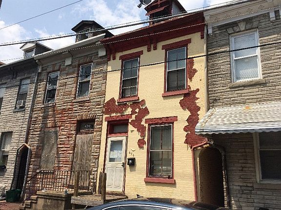2nd image of 636 Moss St