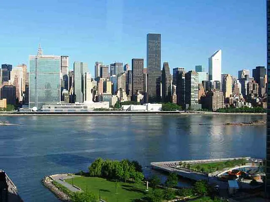 Sold by CityView Real Estate Inc. | media 17