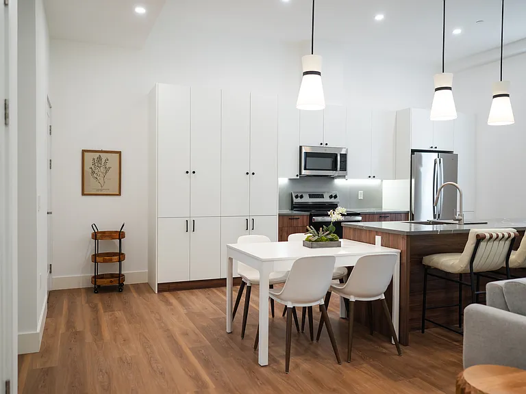 The Roe at Manayunk Apartments and Townhomes — Photo 119