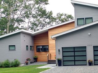 628 Poponessett Rd, Cotuit, MA 02635