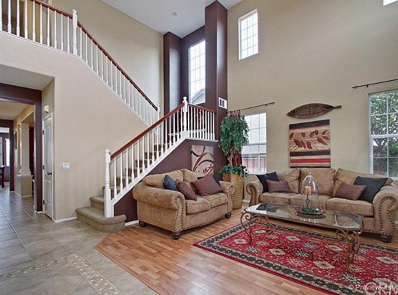 3rd image of 39774 Payton Ct