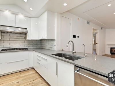 1875 S Beverly Glen Blvd APT 405, Los Angeles, CA, 90025