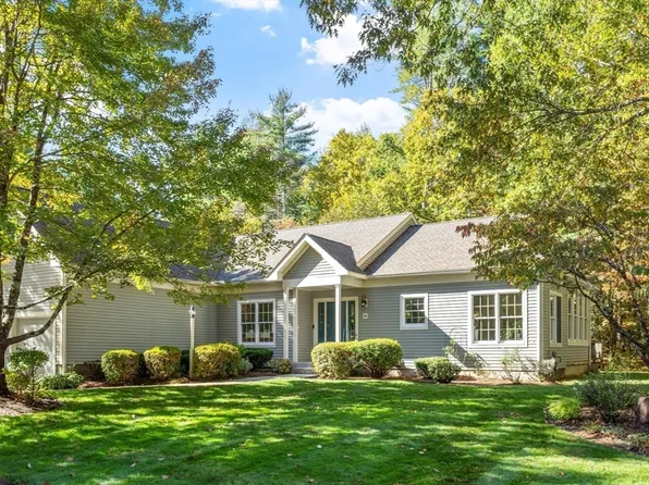 14 Stonegate Ln Unit 14, Bedford, MA 01730