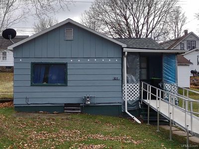 809 E C St, Iron Mountain, MI, 49801