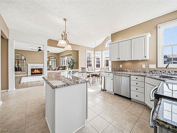 5th image of 27067 Sanctuary Ln