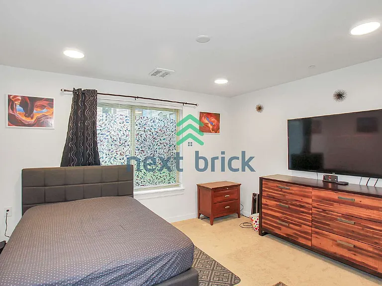 1438 158th Ct NE — Photo 10