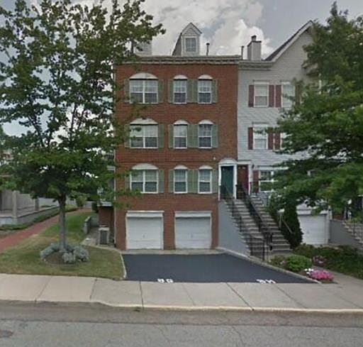 1st image of 84 Vaughan Dr