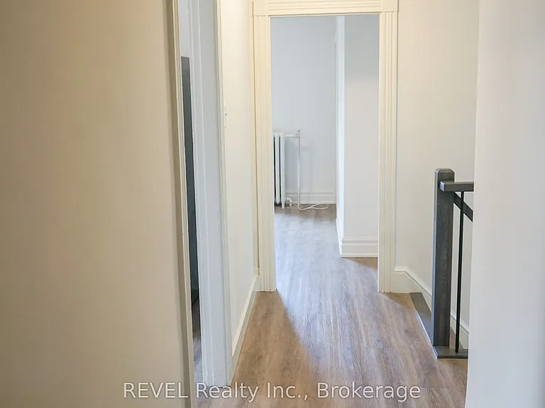 21 Plymouth Rd #UPPER — Photo 9
