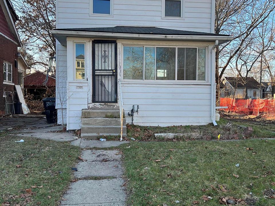 1st image of 18111 Russell St