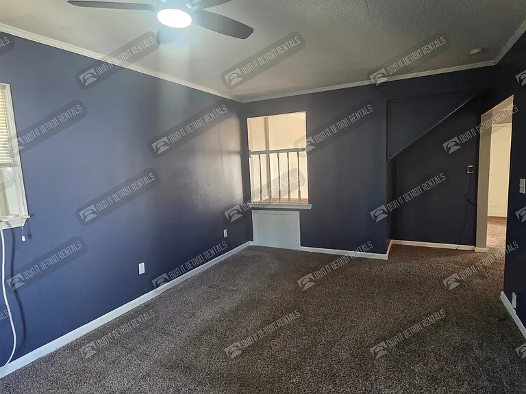 22889 Oakwood Ave — Photo 9