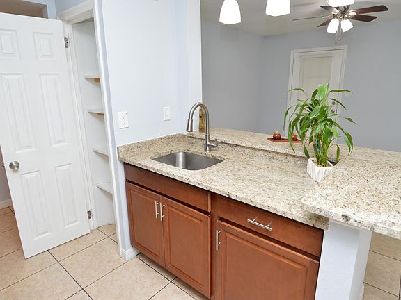 5th image of 8617 Mallard Reserve Dr #1