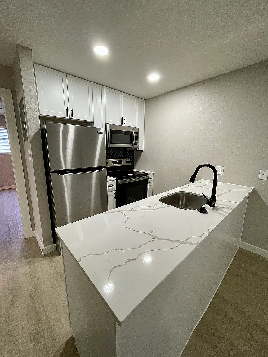 1 bed, 585 sqft, $1,095 — Photo 4