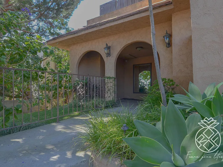 7607 Saint Bernard St #3 — Photo 4