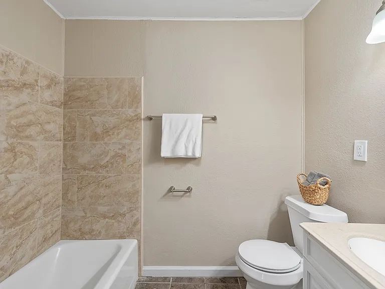 115 Arbor St — Photo 13