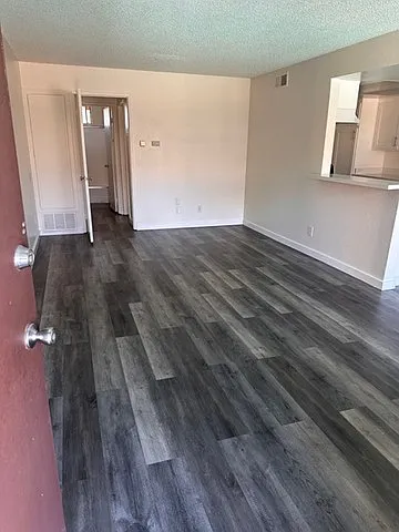 Ball Road Apartments — Photo 2