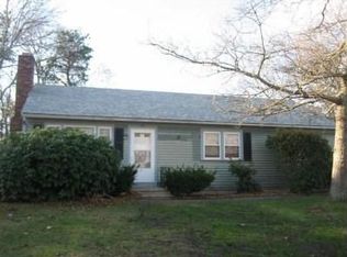 49 Edlen Ln, Hyannis, MA 02601