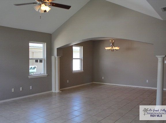 4th image of 1321 Cottonwood Blvd
