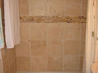 1646A Chimney House Rd, Reston, VA 20190