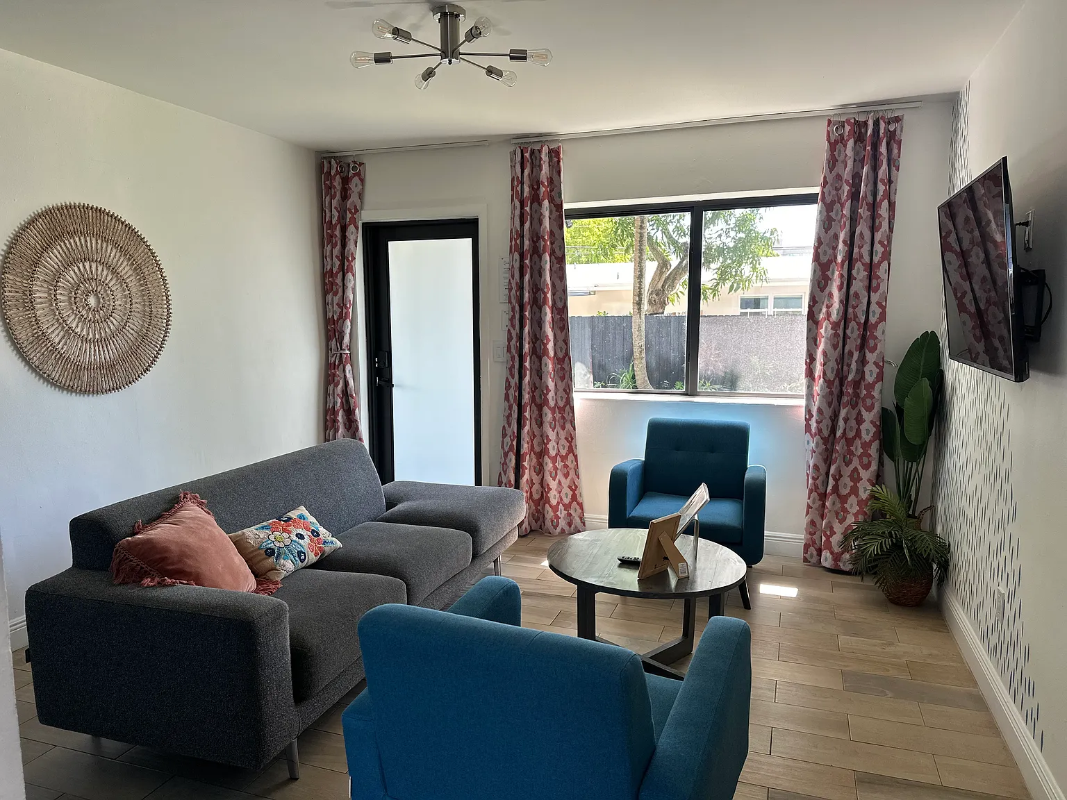 1 bed, 512 sqft, $2,300 — Photo 4