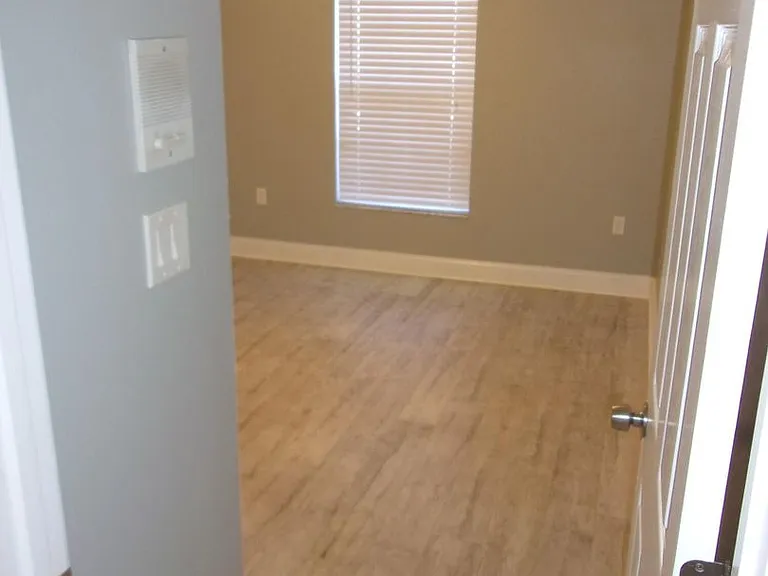 6895 Grissom Pkwy — Photo 29
