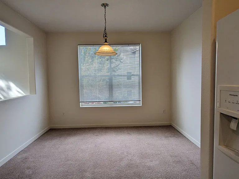 Halsey East Townhomes — Photo 275