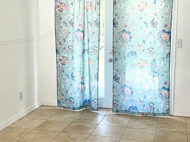225 Avacado Ct #4 — Photo 12