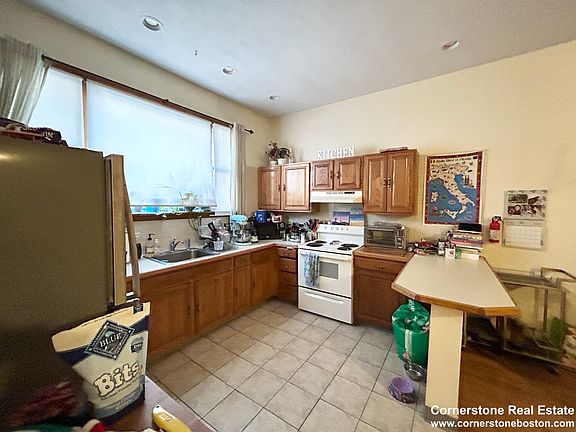 2nd image of 264 Shawmut Ave #1