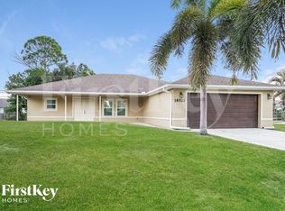 18521 Olive Rd, Fort Myers, FL 33967