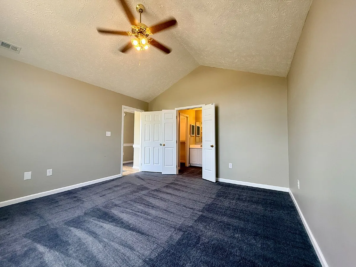 Building Photo - 134 Independence Dr