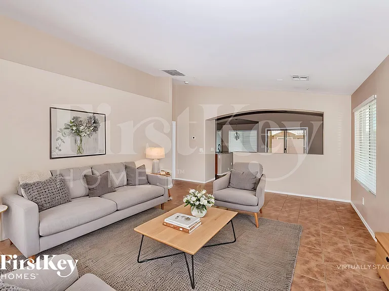 11329 W Harrison St — Photo 4