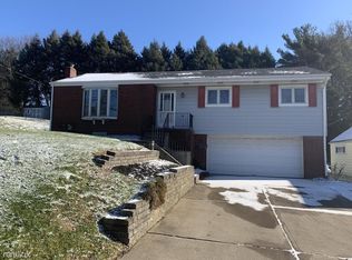 6 Saint Johns Dr, Carnegie, PA 15106