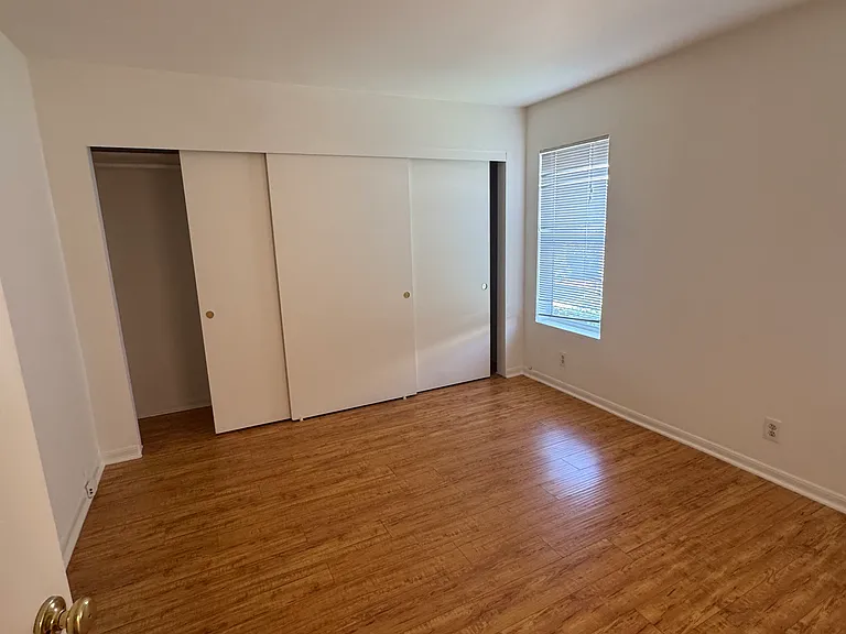 14435 Riverside Dr #3 — Photo 8