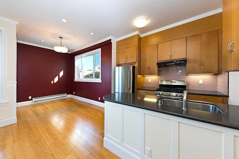 Dining/Kitchen