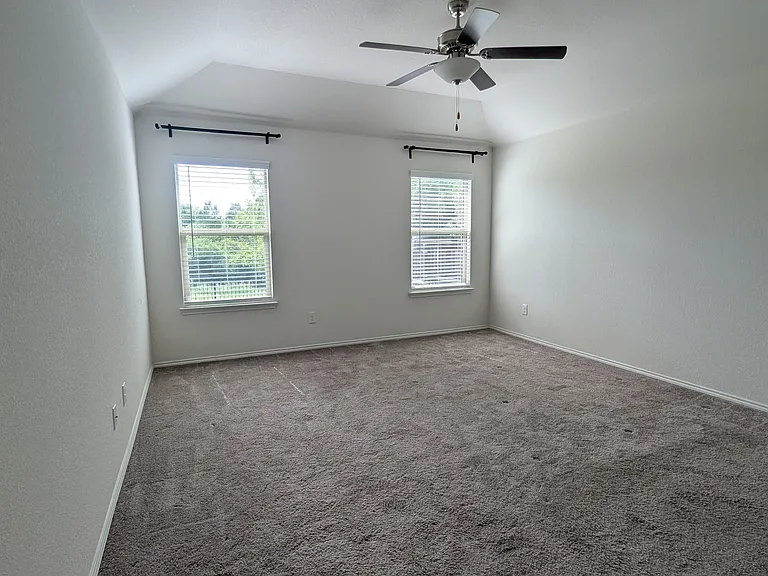 1740 Alamandine Ave — Photo 9