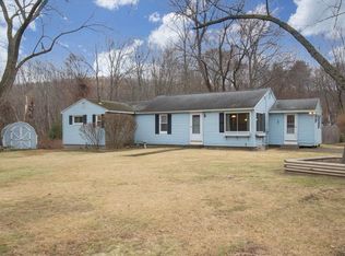 9 Riverlin Pkwy, Millbury, MA 01527