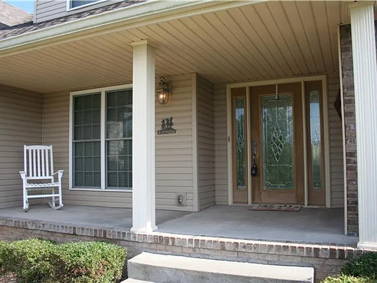 627 E Glenridge Ln — Photo 1
