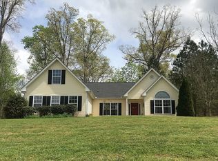 157 Buckeye Trails Dr, Commerce, GA 30530