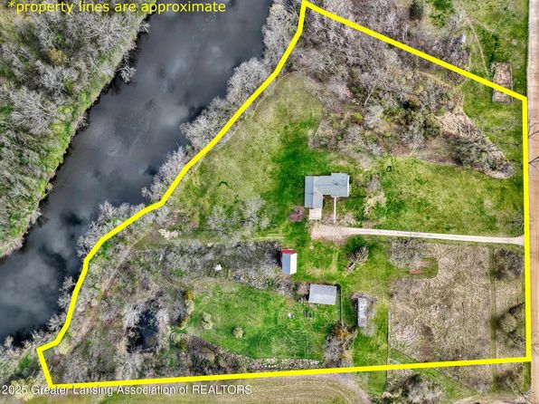 12302 Sandborn Rd, Portland, MI 48875