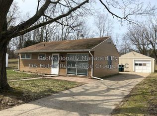 1425 Pompton Cir, Lansing, MI 48910